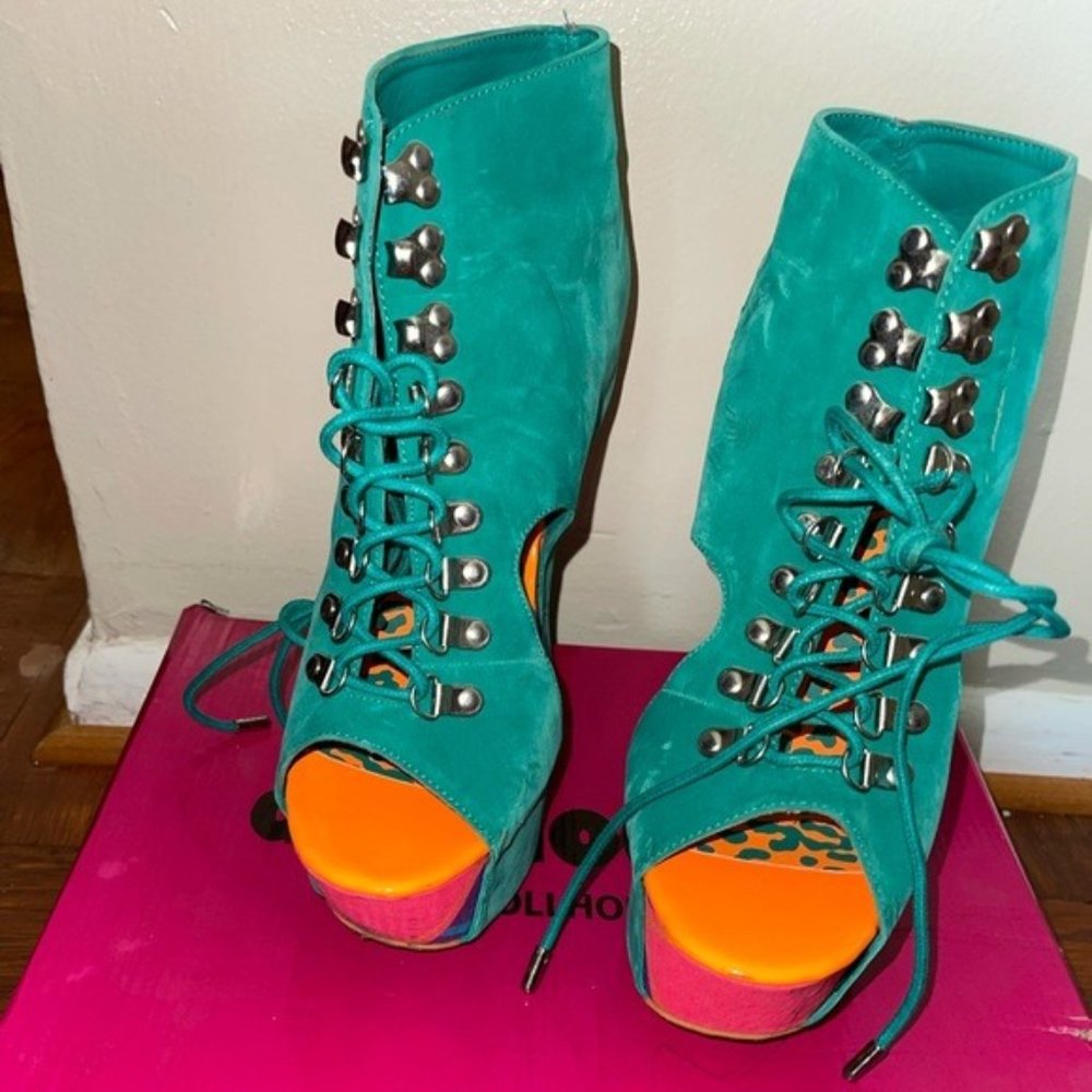 Heelless Platform Sandals